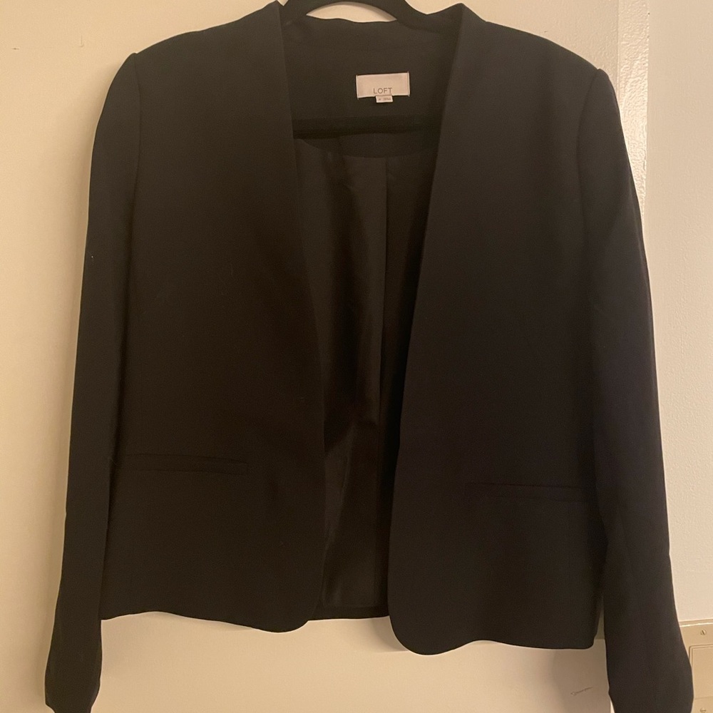 Loft Crepe Collarless Blazer Worn once size 8
